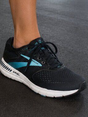 Brooks Ariel 20 Women's Black/ Teak Athletic Wear Running Shoes Size 10US